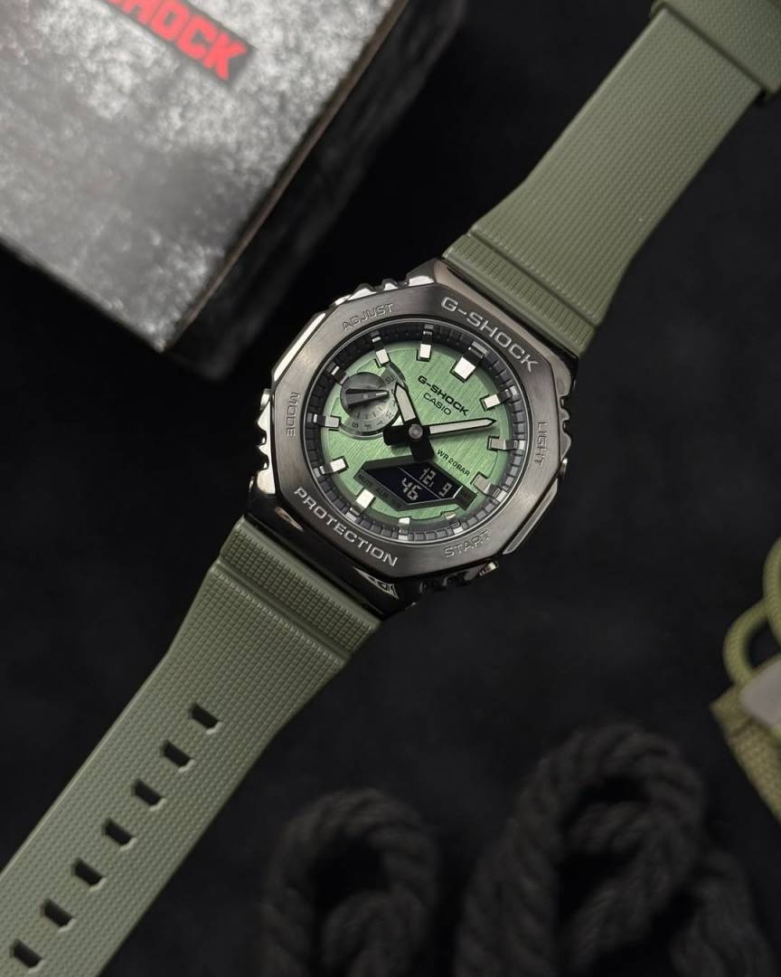 Casio g shock gm2100