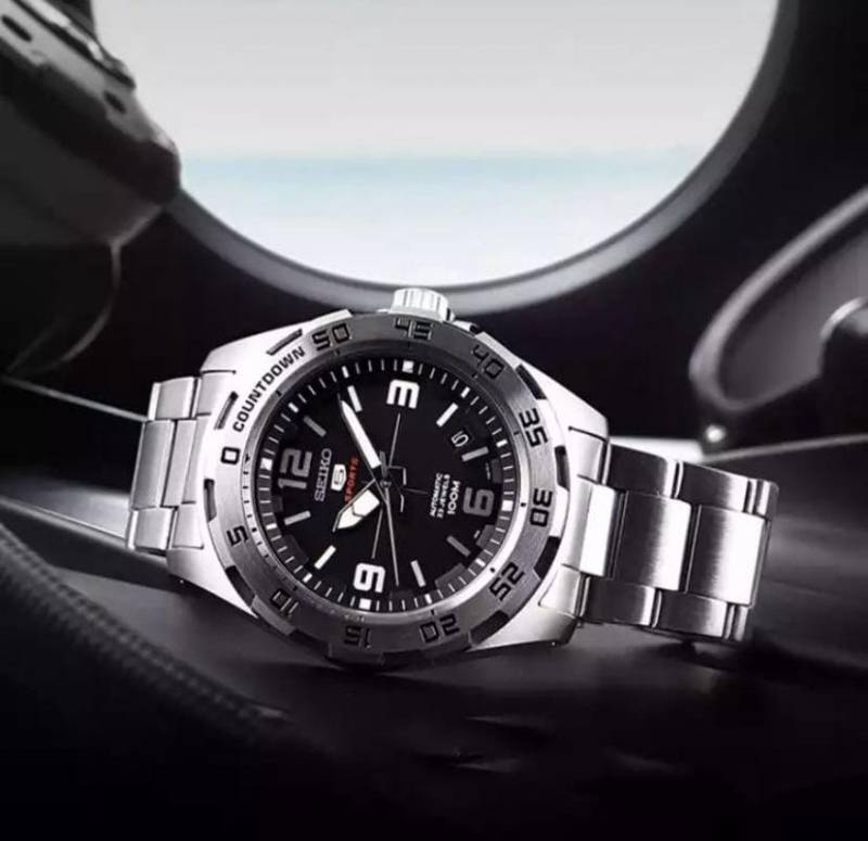 Seiko 5 Sports