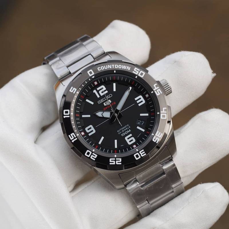 Seiko 5 Sports